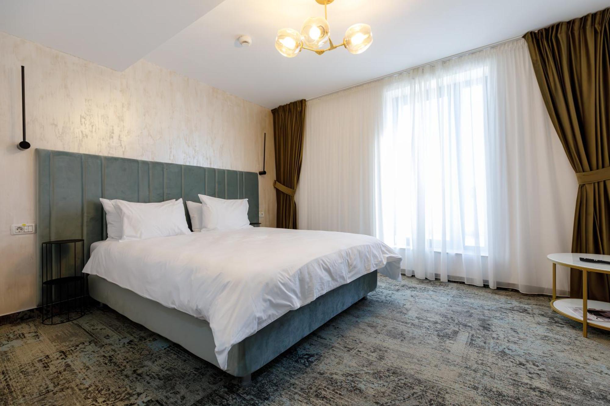 River Place Piteşti Extérieur photo