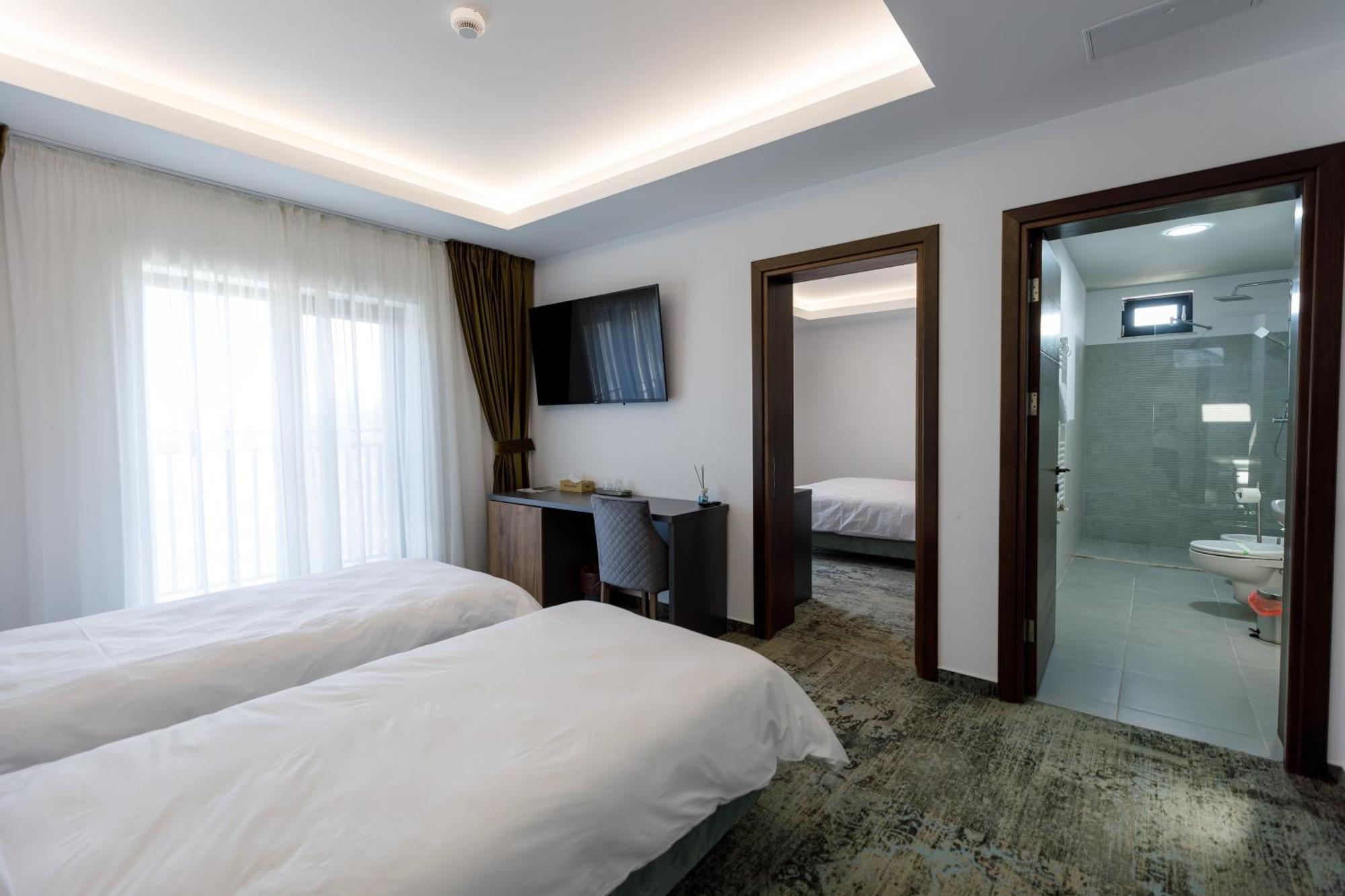 River Place Piteşti Extérieur photo